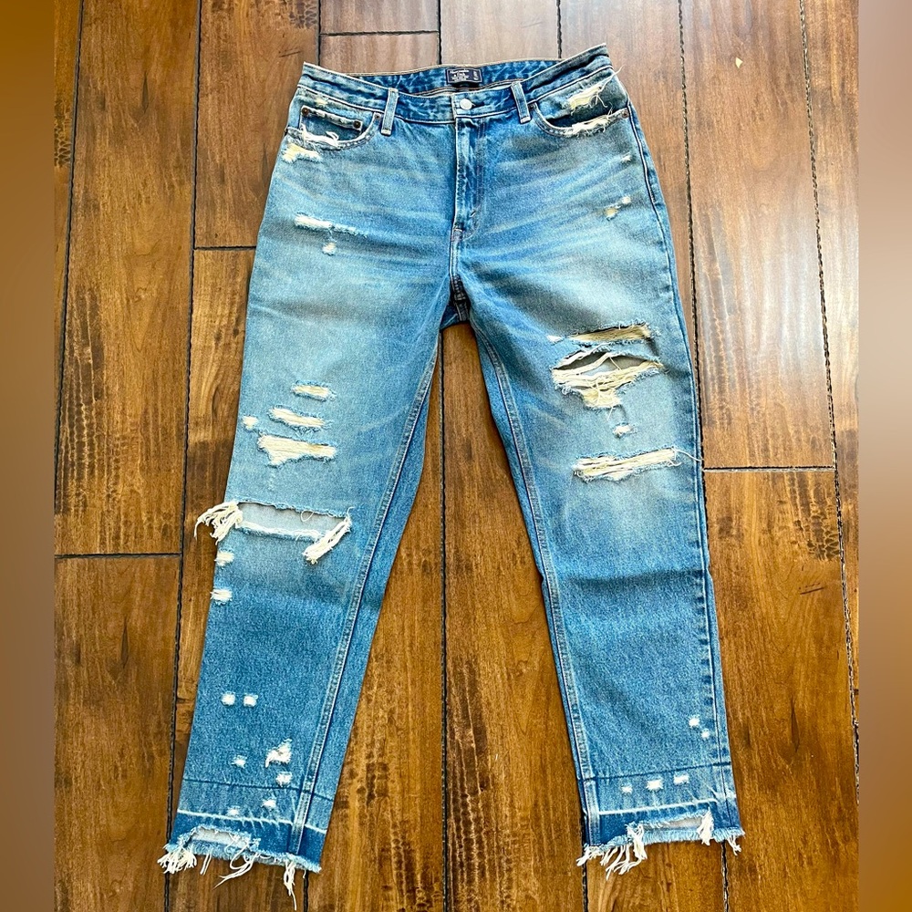 Abercrombie & Fitch ‘Annie High Rise Girlfriend’ Jeans